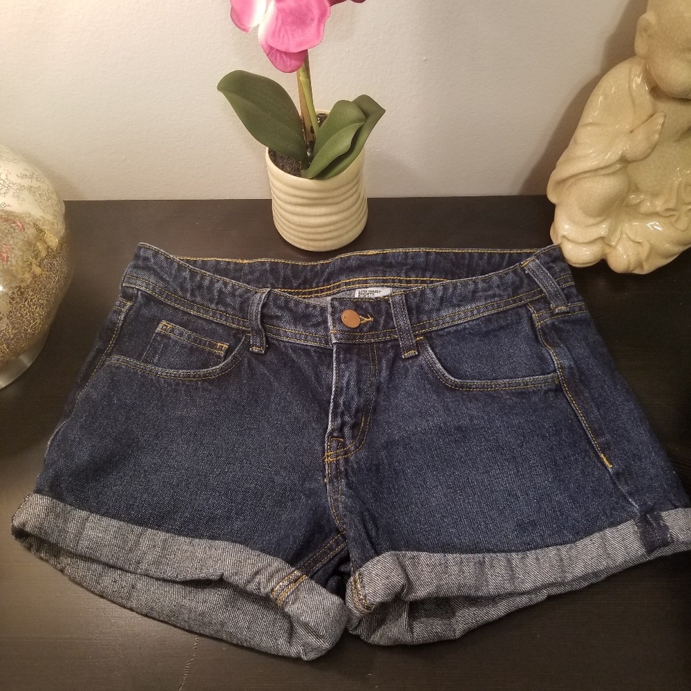 H&M low waist jean shorts